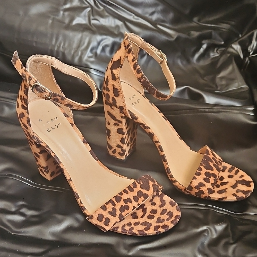 A New Day Women's Leopard Print Heeled Pumps